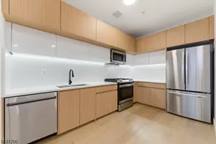 649 38th St, Union City, NJ 07087 - Photo 7