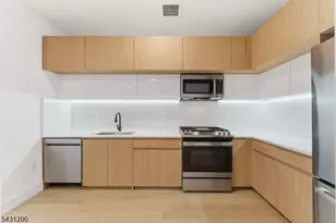 649 38th St, Union City, NJ 07087 - Photo 9