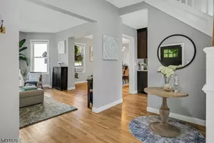18 Gardiner Pl, Montclair, NJ 07042 - Photo 7