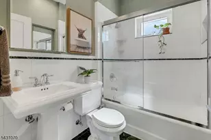 18 Gardiner Pl, Montclair, NJ 07042 - Photo 25