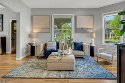 18 Gardiner Pl, Montclair, NJ 07042 - Photo 9