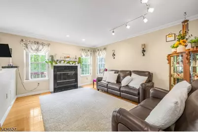 110 Warbler Dr, Wayne, NJ 07470 - Photo 11