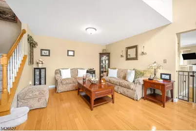110 Warbler Dr, Wayne, NJ 07470 - Photo 9