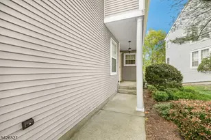 110 Warbler Dr, Wayne, NJ 07470 - Photo 3