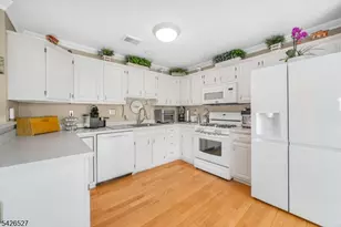 110 Warbler Dr, Wayne, NJ 07470 - Photo 15