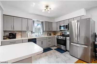 1914 Ingalls Ave, Linden, NJ 07036 - Photo 5