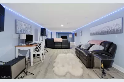 13 Laurel Pl, Chester, NJ 07930 - Photo 25
