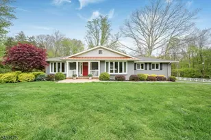 13 Laurel Pl, Chester, NJ 07930 - Photo 1
