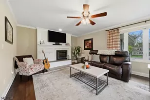 13 Laurel Pl, Chester, NJ 07930 - Photo 5