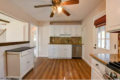 72 Colonial Dr, Clark Township, NJ 07066 - Photo 11