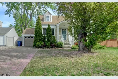 72 Colonial Dr, Clark Township, NJ 07066 - Photo 1