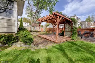 72 Colonial Dr, Clark Township, NJ 07066 - Photo 47