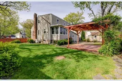 72 Colonial Dr, Clark Township, NJ 07066 - Photo 45