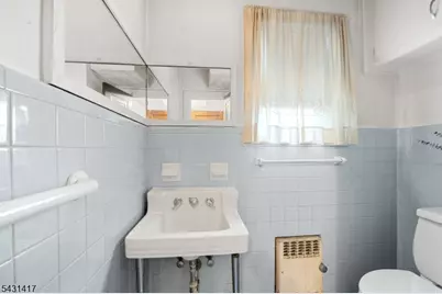 819 Roanoke Ave, Elizabeth, NJ 07208 - Photo 33