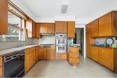 819 Roanoke Ave, Elizabeth, NJ 07208 - Photo 21