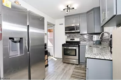 64 Chestnut St, Belleville, NJ 07109 - Photo 7