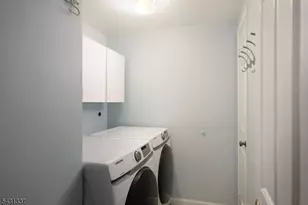 10 Plymouth Ct, Bernards Township, NJ 07920 - Photo 11