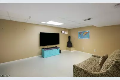 10 Plymouth Ct, Bernards Township, NJ 07920 - Photo 17