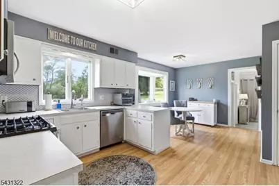 185 Thatchers Hill Rd, Raritan Township, NJ 08822 - Photo 15