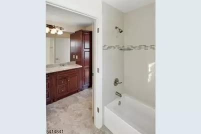 1004 Penny Ln, Scotch Plains Township, NJ 07076 - Photo 23