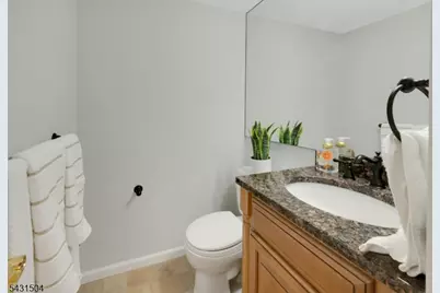 42 Brookstone Cir #42, Parsippany, NJ 07950 - Photo 9