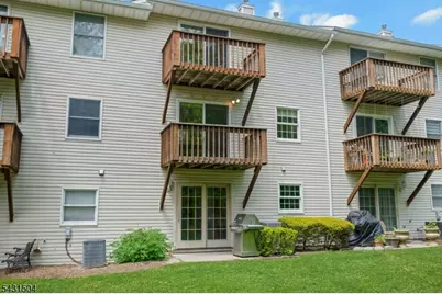 42 Brookstone Cir #42, Parsippany, NJ 07950 - Photo 11