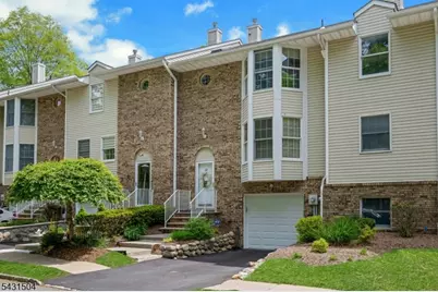 42 Brookstone Cir #42, Parsippany, NJ 07950 - Photo 3