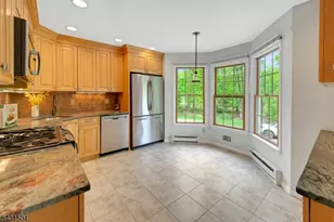 42 Brookstone Cir, Parsippany, NJ 07950 - Photo 9