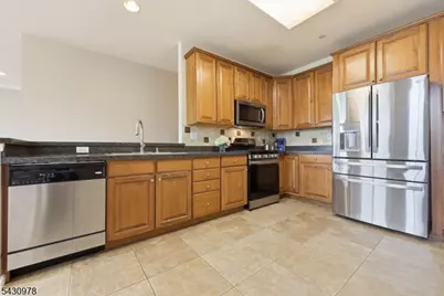 27 Patriots Path, South Bound Brook Boro, NJ 08880 - Photo 11