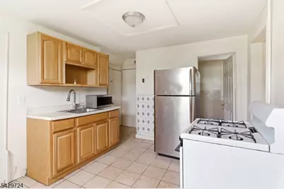 11 Sunset Ave, Newark, NJ 07106 - Photo 5