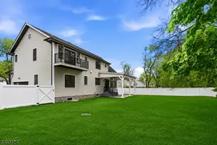 17 Arlington Dr, Livingston, NJ 07039 - Photo 33