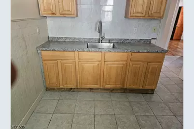 843 Chancellor Ave, Irvington, NJ 07111 - Photo 9