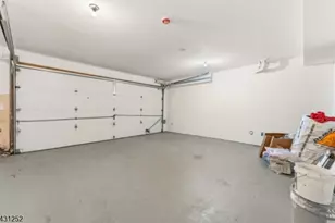 18 E Kinney St, Newark, NJ 07102 - Photo 13