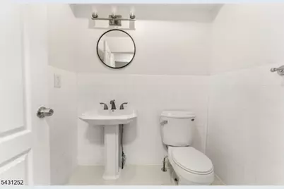 18 E Kinney St, Newark, NJ 07102 - Photo 7