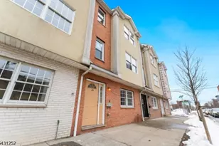 18 E Kinney St, Newark, NJ 07102 - Photo 1