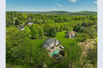 31 Copper Penny Rd, Raritan Township, NJ 08822 - Photo 1