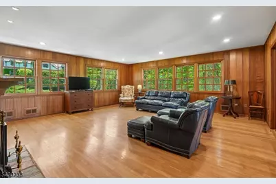 19 Greenbriar Drive, Summit, NJ 07901 - Photo 9