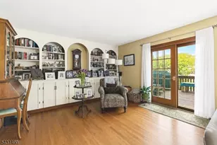 32 W Lakeview Trail, Jefferson Township, NJ 07885 - Photo 9