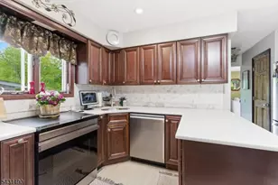 32 W Lakeview Trail, Jefferson Township, NJ 07885 - Photo 19