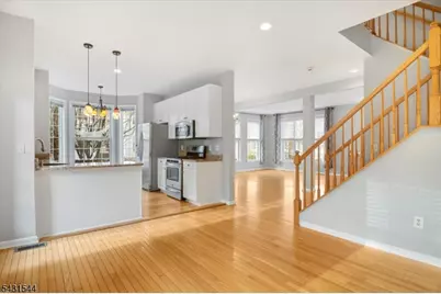 145 Arrowgate Dr, Randolph Township, NJ 07869 - Photo 9