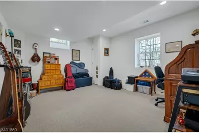 1 Bell Ct, Chester, NJ 07930 - Photo 29