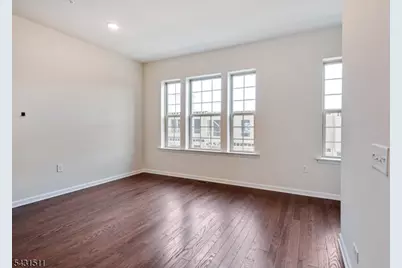 4 Haralson Ct, Livingston, NJ 07039 - Photo 7