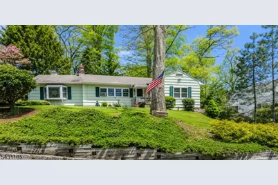76 Washington Dr, Watchung, NJ 07069 - Photo 1