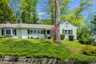76 Washington Dr, Watchung, NJ 07069 - Photo 1