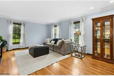 220 Queens Ln, Mountainside, NJ 07092 - Photo 5