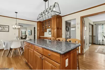 220 Queens Ln, Mountainside, NJ 07092 - Photo 11