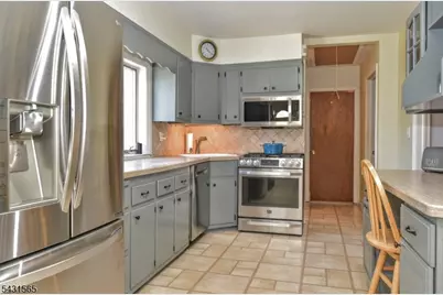 247 Grove St, Lodi, NJ 07644 - Photo 3