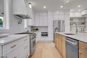 24 Etmore Pl, New Providence, NJ 07974 - Photo 3