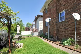 314 Kennedy Dr, Linden, NJ 07036 - Photo 31