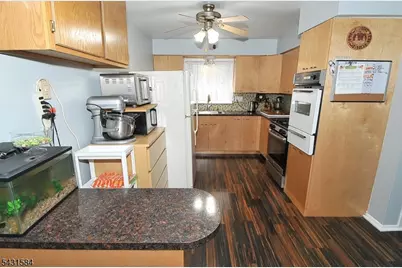 314 Kennedy Dr, Linden, NJ 07036 - Photo 5